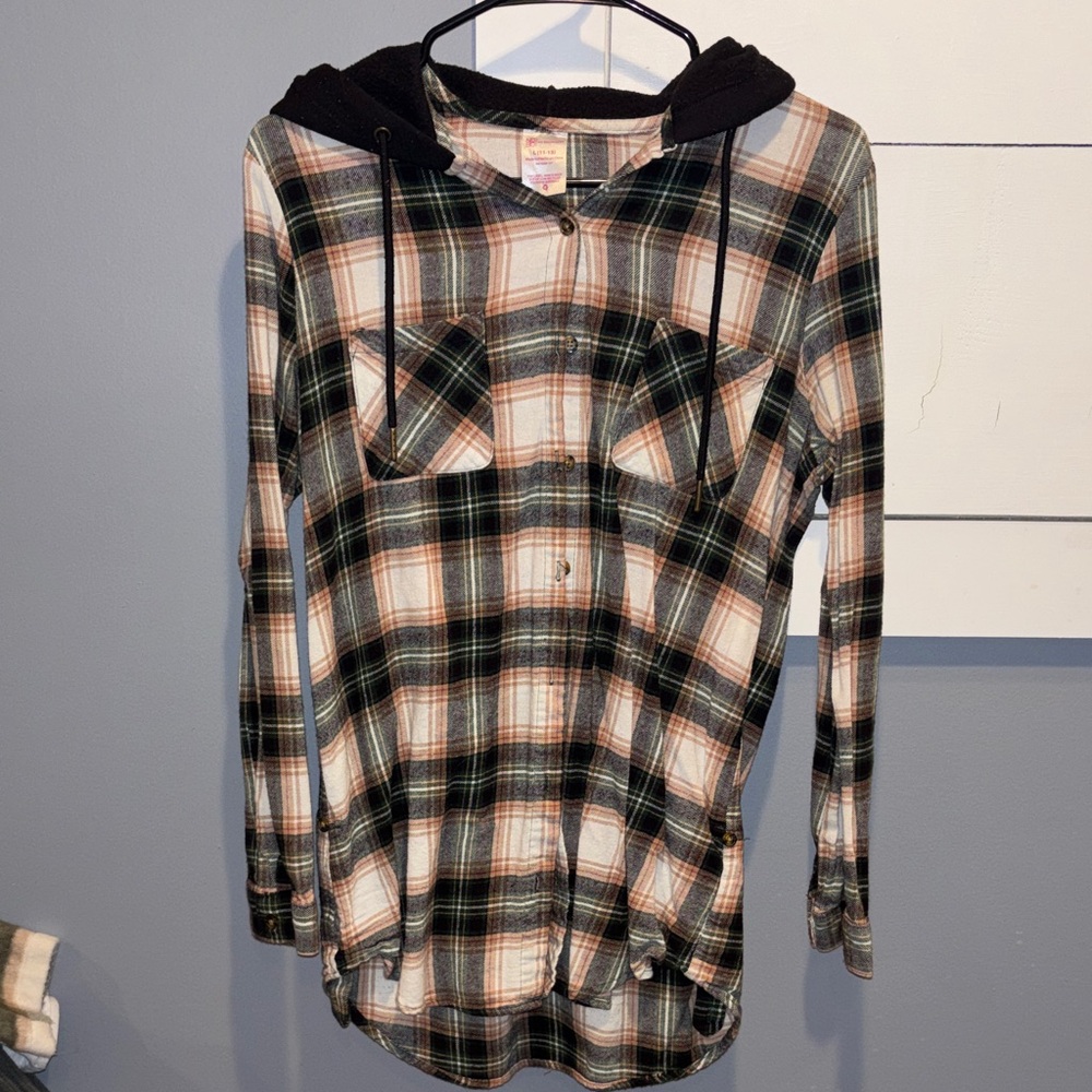 No Boundaries Green and Brown Plaid Shirt